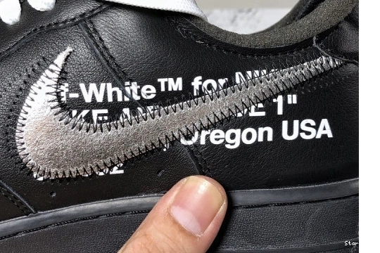 Nike '07 Low Off-White Air   1 MoMA Force  AV5210-001 0708
